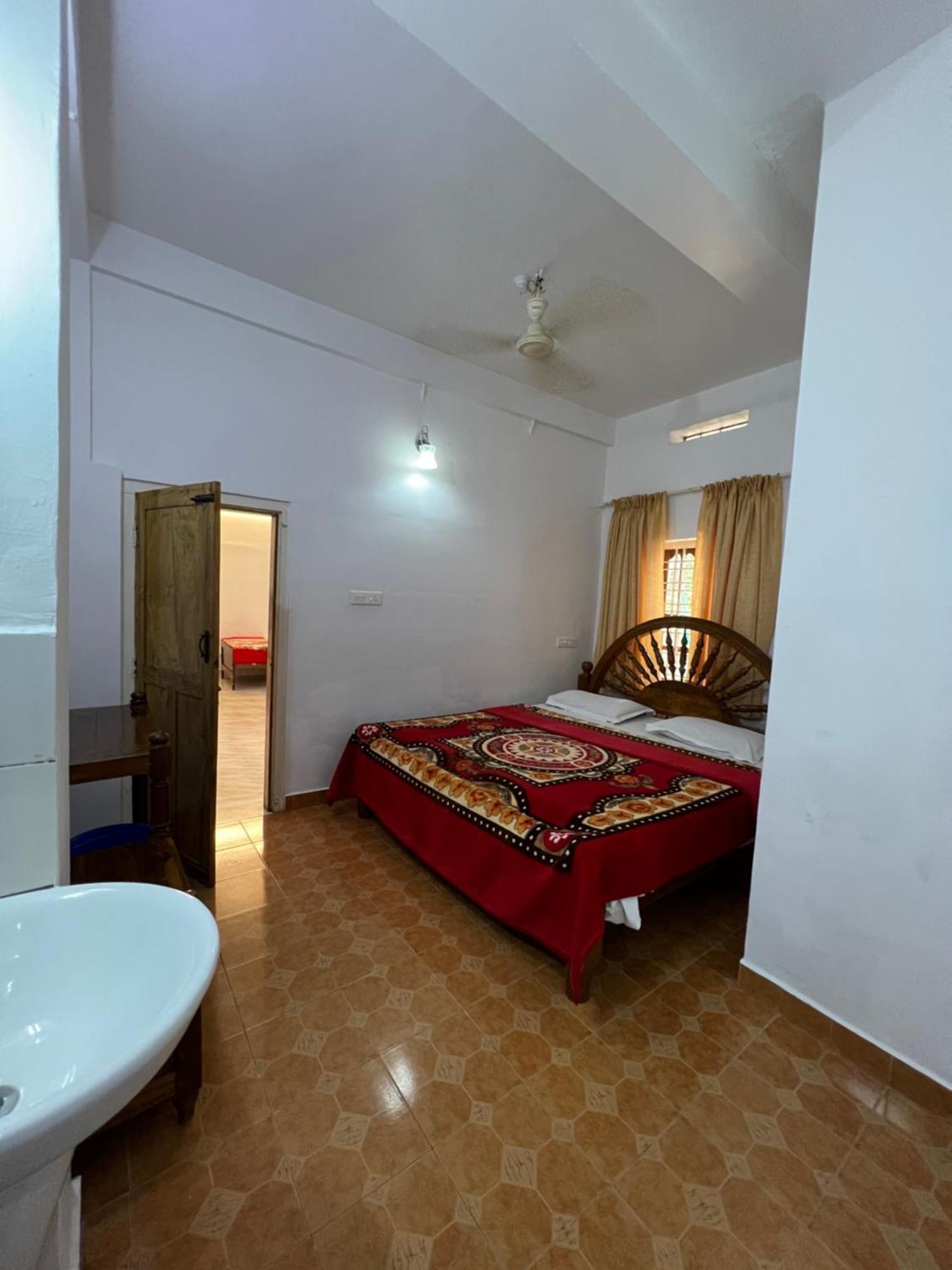 Tranquilou Homestay Текади Екстериор снимка