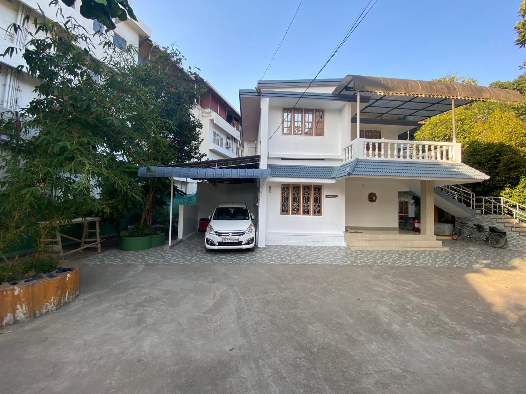 Tranquilou Homestay Текади Екстериор снимка